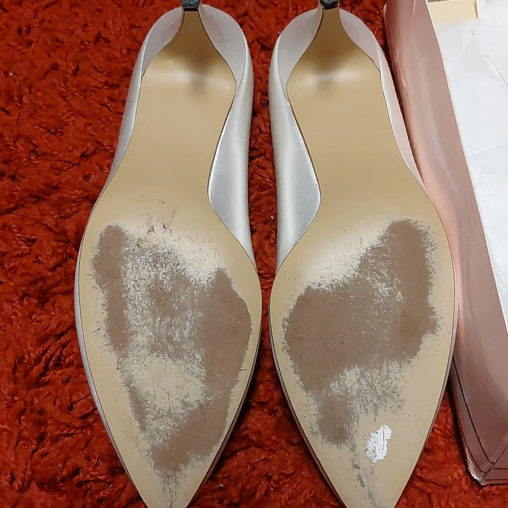 Vintage White Satin Wedding Shoes with Beads - Picture 7 of 11